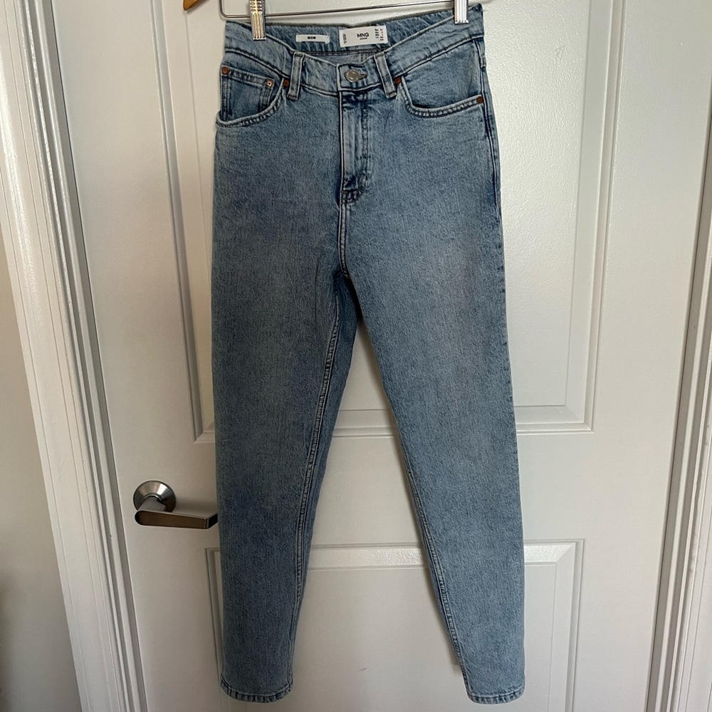 MANGO | High Rise Light Wash Mom Jeans